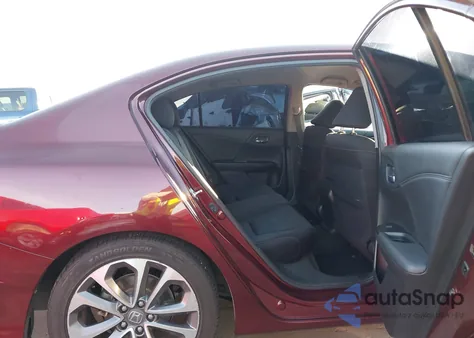 2015 Honda Accord Sport z USA, uszkodzony, nr VIN 1HGCR2F50FA213228